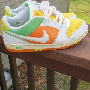 NIKE SB GATORADE COLORWAY - SIZE 11
